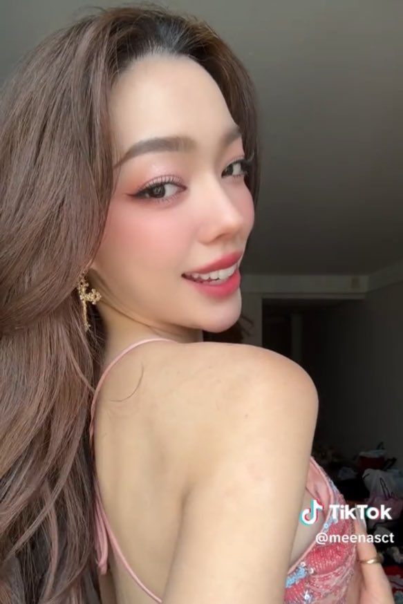 คนนึงสวยหวาน                         คนนึงสวยแซ่บ  

เหมาะสมกันดีนะคะ🥹 #โซน่า