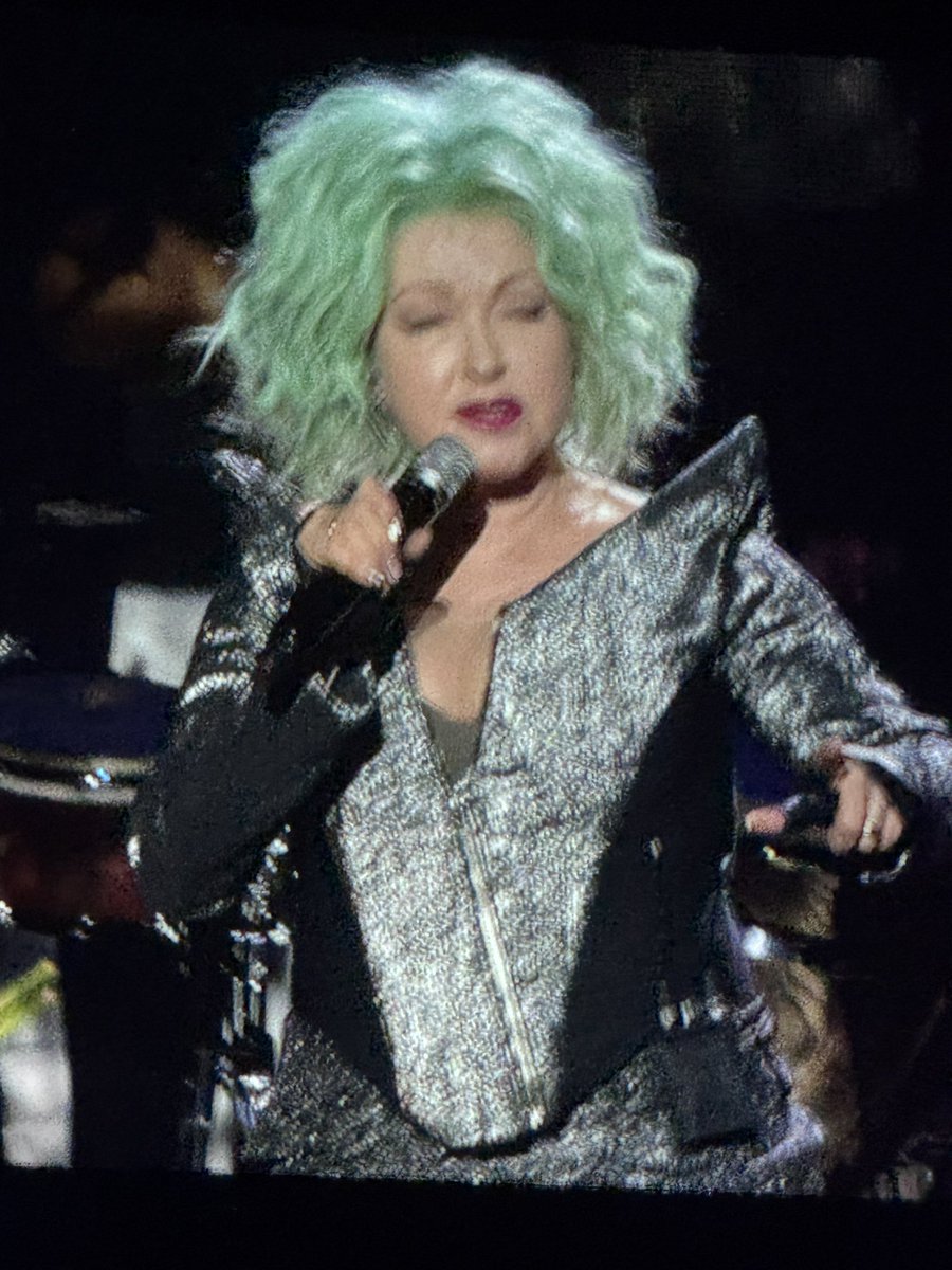 missbad28's tweet photo. Fantastic concert last night at Brisbane Entertainment Centre. #Cyndilauper &amp; #Theveronicas were fantastic. Sang my heart out… Iconic! #girlsjustwannahavefun #TrueColors #Timeaftertime #untouched #takemeonthefloor #Youruinme https://t.co/jVzLar068n