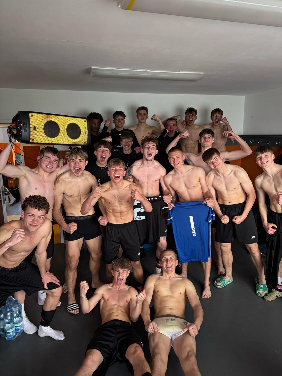 Dzień dobry 👋🏼
Mamy nadzieję że dzisiaj wszyscy będą w tak dobrych nastrojach jak wczoraj nasza drużyna CLJ U19 🤗
🏆 <a href="/CLJ_U19/">CLJ U19</a>