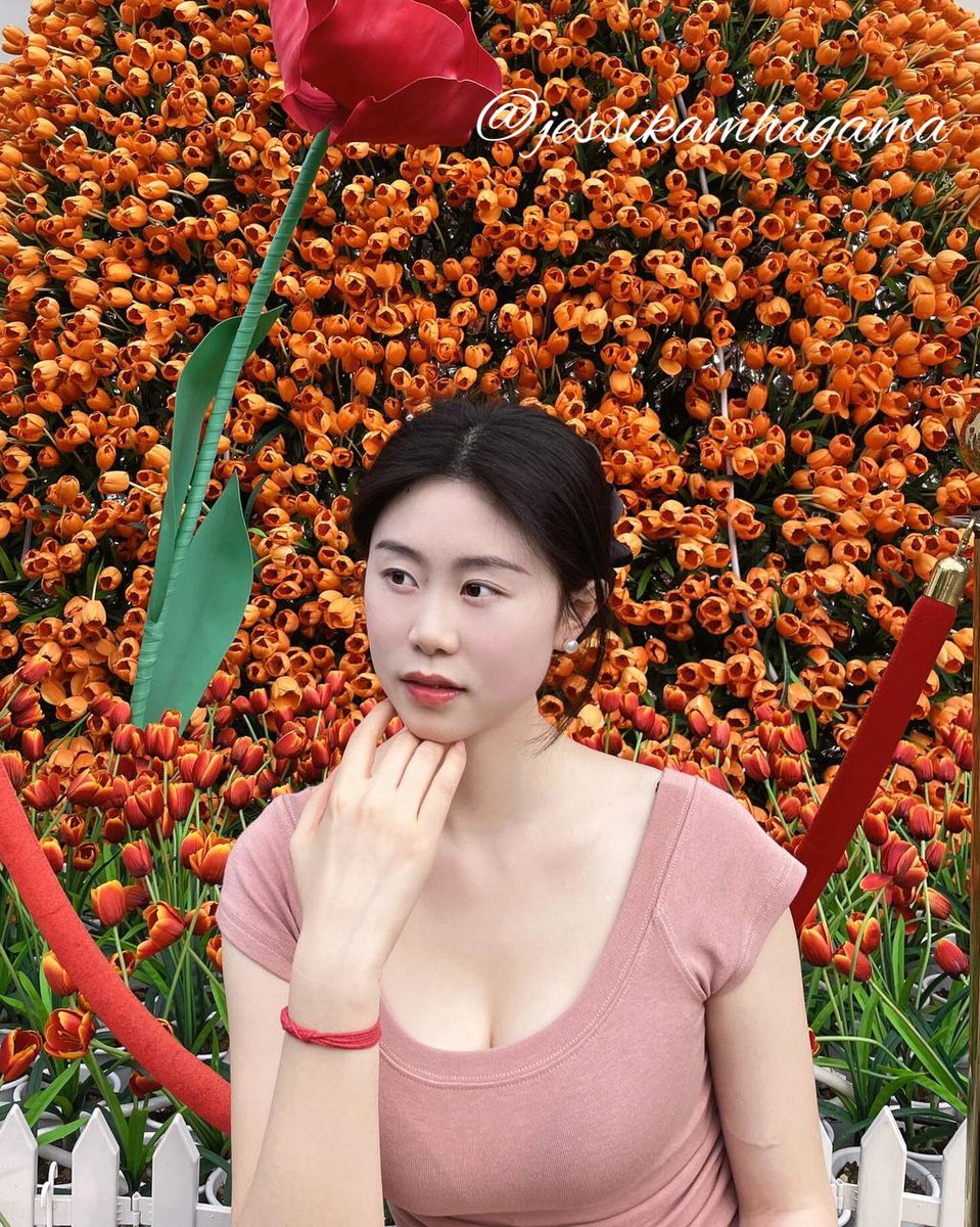 这两天都没怎么更新，因为带孩子出去玩啦。

不过既然白天依旧是个称职的妈妈了，晚上自然要做回自己当一个女人…不方便出门直接叫推友来了家里，好长插得好深，都不敢淫叫的太大声，怕隔壁的孩子听见… 

离异的宝妈不容易，所以更该在有限的时间感受性爱的满足吧。附近的推友们可以报名，可以约～ https://t.co/tqxFFG5tlx
