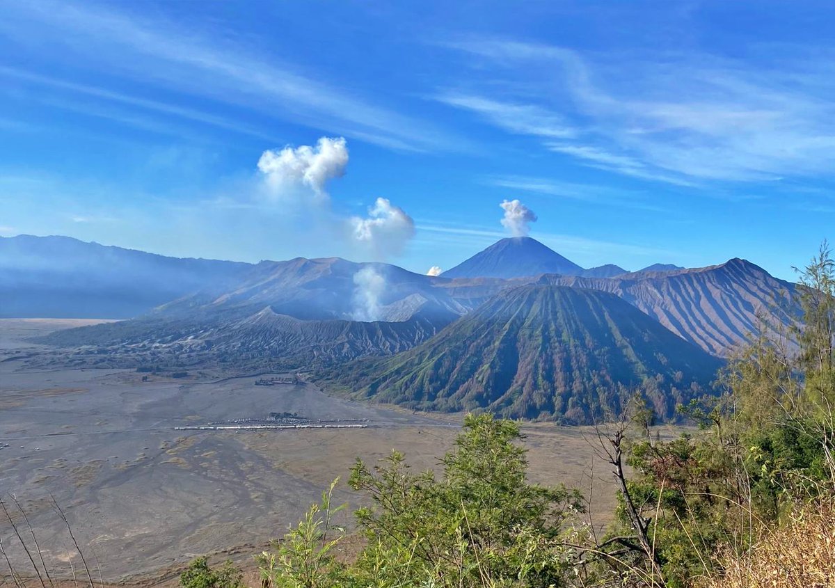 JogjaExplore's tweet image. Petualangan Vulkanik Jawa Timur: Tur 6 Hari Jogja, Bromo, dan Ijen
Paket tour ini menggabungkan pesona budaya Jogja dengan keindahan Gunung Bromo dan Kawah Ijen. Admin
Info lengkap klik jogjaexplore-tours.com/id/jogja-bromo…
#jogjabromoijen #javatour #indonesiatravel #wisatabromo #viral