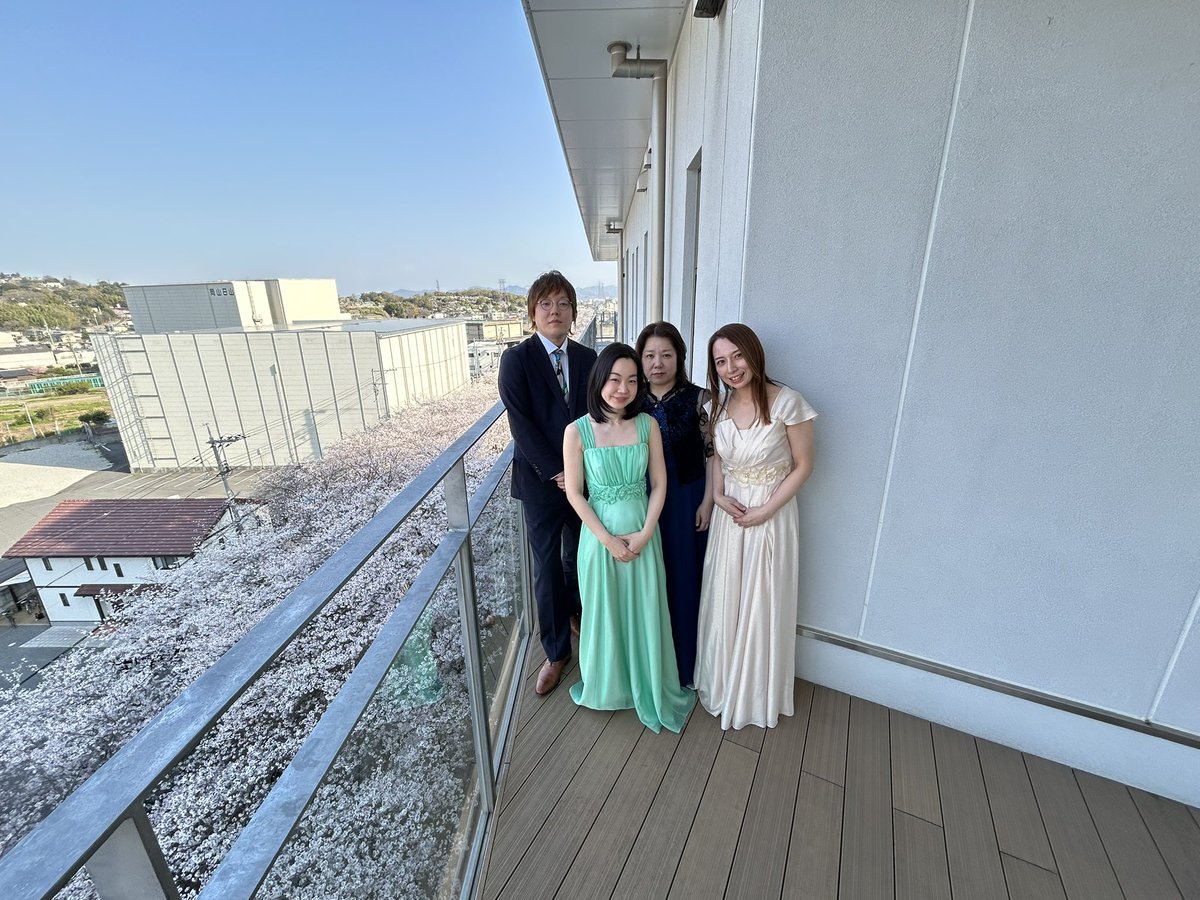 岡山ガスさんの本社にて演奏させていただきました！🎻沢山のお客様に岡フィルを知っていただけて嬉しいです！

桜が満開！！！ありったけの春っぽい曲を演奏させていただきました🫡