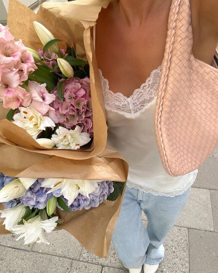 scarlettwants's tweet photo. buying myself flowers is a form of self care https://t.co/k8rJHajYde