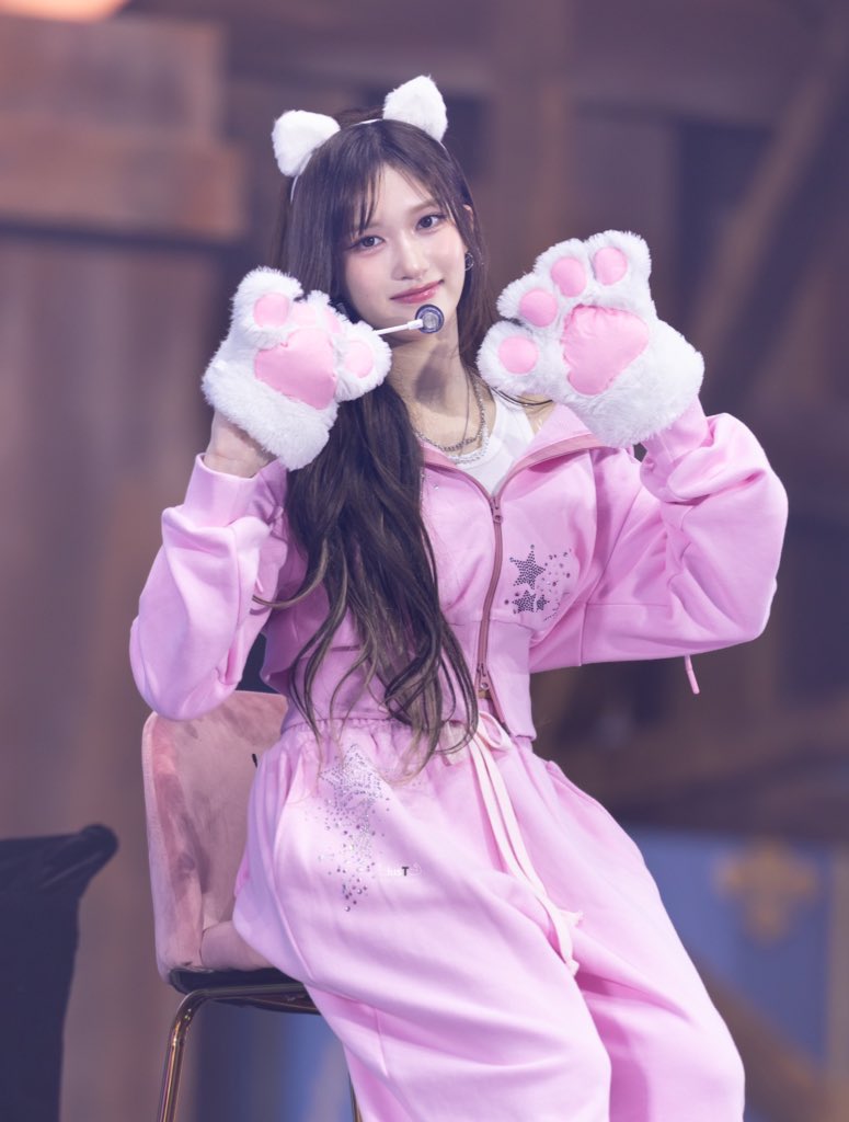 picsleeseo_'s tweet image. pink kitty iseo 🐾

pcr: jusT_forleeseo