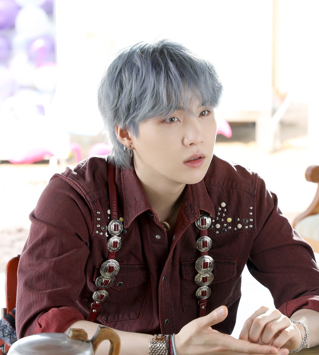 bts8armyForever's tweet photo. 元気でいてね🥹
笑っていてね🥹

#사막도바다로_만든_우리니까
砂漠も海にした私達だから
#영원할방탄과_아미의화양연화
永遠のバンタンとアミの花様年華

554日目
474日目

#To2025
#UntilSpringComesBack
#WORTH_THE_WAIT
#THE_KING_WILL_RETURN
#우리인사하자_bye아닌8hello

#D_77
#D_67 https://t.co/5OeqRgq4J0