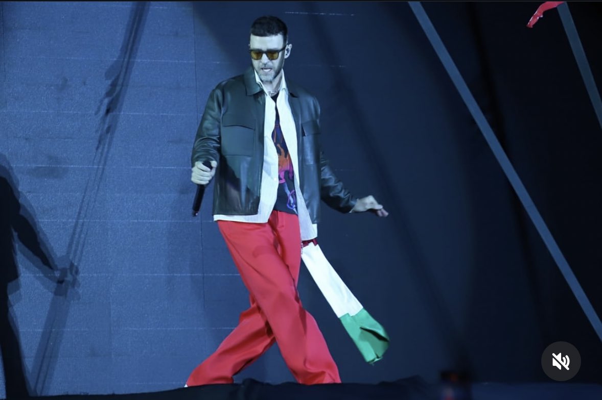 AElizabeth tweet media