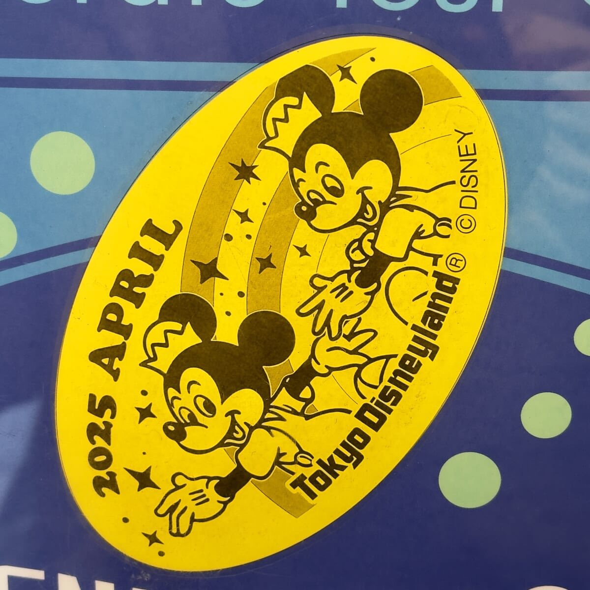 東京ディズニーランド &シー 4月のマンスリースーベニアメダル販売中