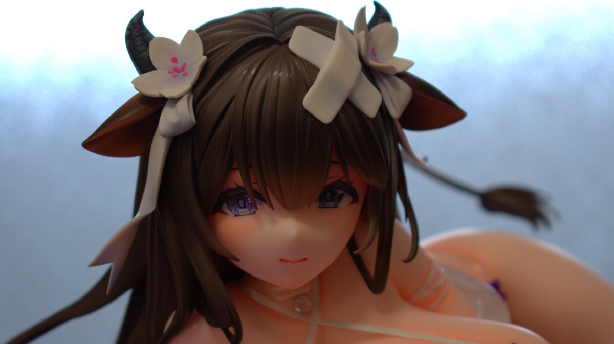 久々に使うのでちょいテスト

1枚目樫野通常ズームレンズ
2枚目樫野単焦点レンズ
 
RAWデータちょい編集したけど同環境
どっちが良いじゃろか? 