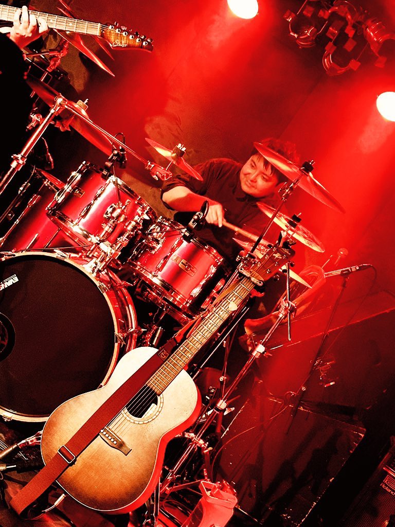 ハイカーシック tweet media