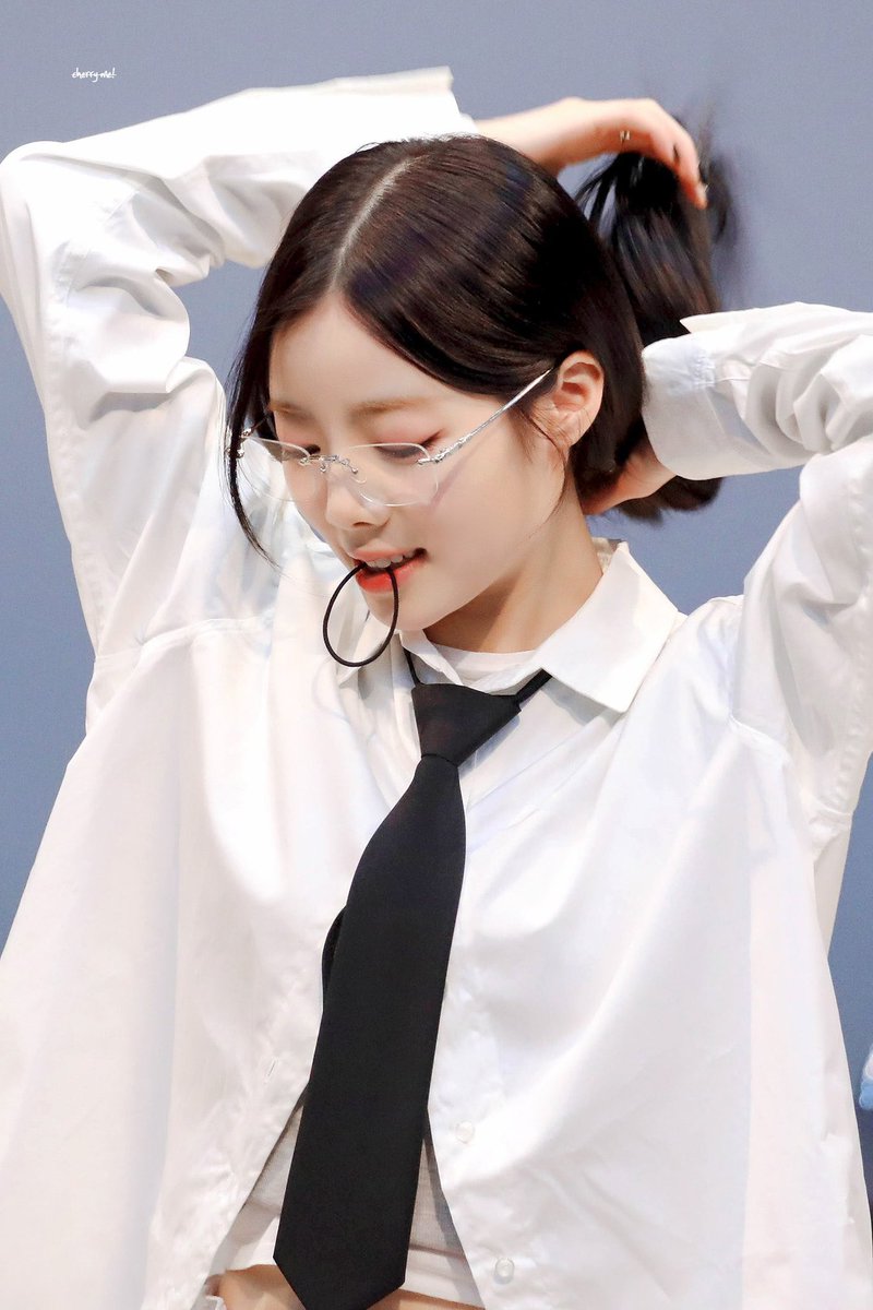 purkisapphics's tweet image. goeun