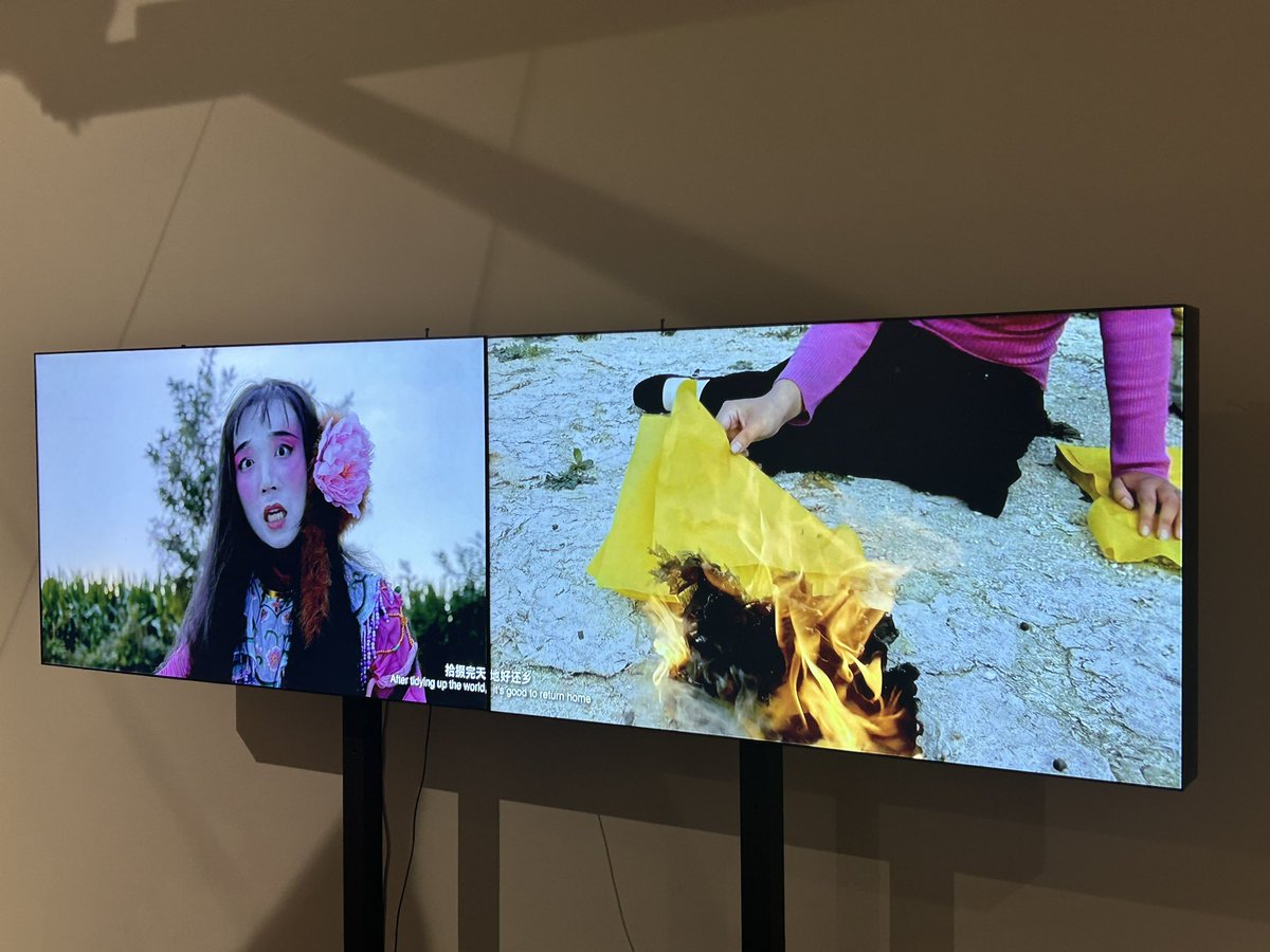 Nicky_Meng_'s tweet photo. 蔡锦空间 于2025年4月3日至4月30日呈现群展《发烫的几处》，参展艺术家：李松泽 刘思彤 沈靖皓 王小艾。
#艺术 #展览 #艺术家 #Art https://t.co/CPCW25jxZo