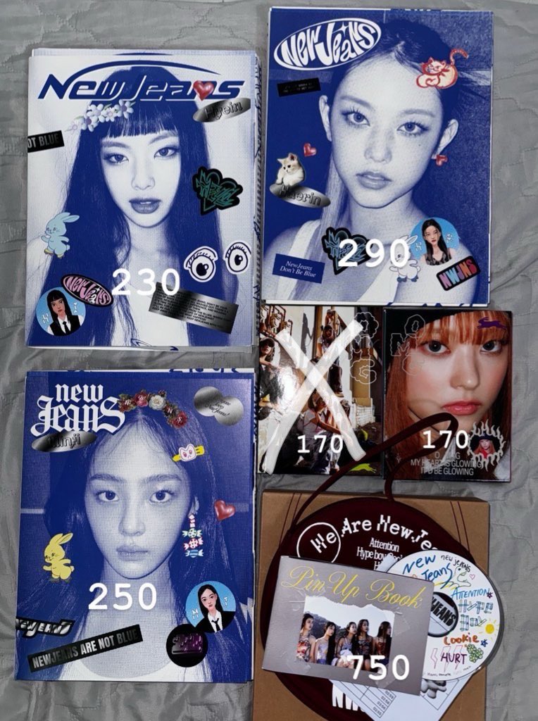 bemyrose1's tweet photo. ปล่อยเหมาค่า (บั้ม blue book ไม่มี sticker ค่ะ)
บั้มเปล่า 5 บั้ม + การ์ด 40 ใบ + poster จาก pop up store ตอน debut

บั้มเปล่าblue book ฮเยอิน มีบุบด้านข้างค่า

ปล่อยเหมา 3000 รวมส่งค่ะ

#ตลาดนัดnewjeans #ตลาดนัดนิวจีนส์ https://t.co/NwjaMNg23L