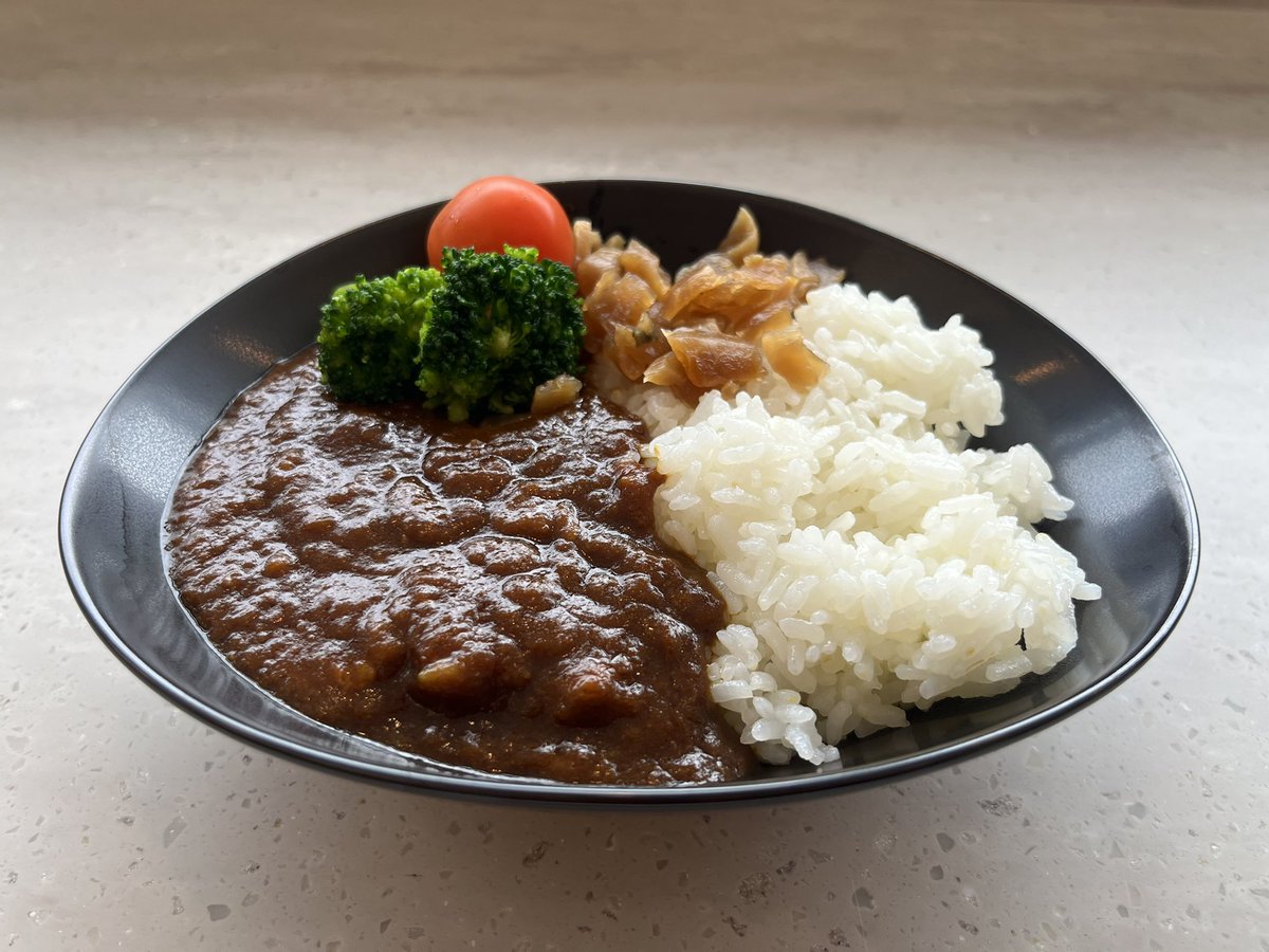 1492apples's tweet photo. 3月末リニューアルオープンのセントレアJAL国際線サクララウンジを初利用。

定番JALカレー、名古屋名物きしめん、ひつまぶし、あんバターケーキ、サラダ、パン等の充実メニュー。

セントレア発のJAL国際線は1日2-3便なので空いてて快適。

ワンワールド便（キャセイ、フィンエア）でも利用可。 https://t.co/a2KGb2TISS