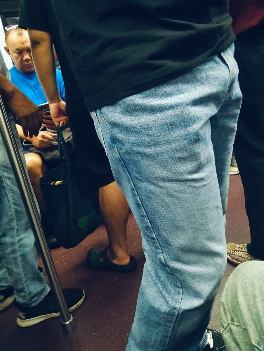 เป้าอย่างตุง...ลำใหญ่ว่ะ