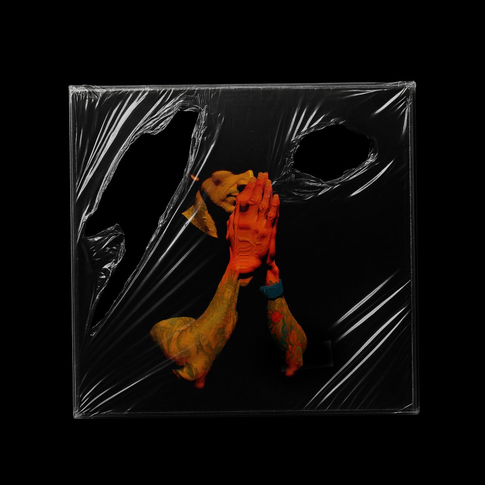 "En nada creo, pero yo te rezo, baby, te admiro"