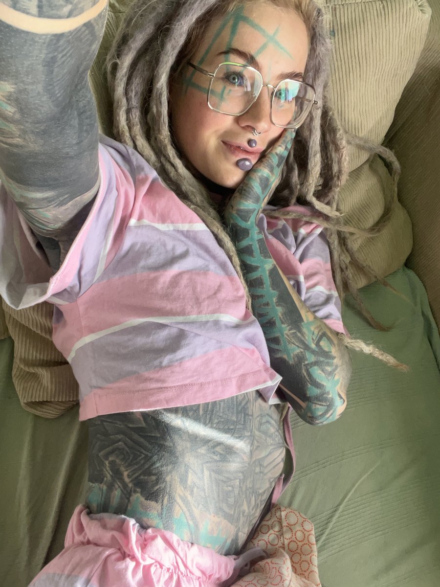 Content from anuskatzz