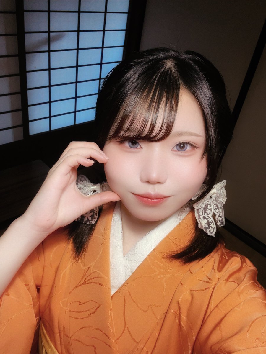 #0406くるりん本丸
※女審神者
今日は念願の本丸してきました〜🌸
みんなビジュ良すぎて心臓が耐えれません
でした😇😇誕プレも頂いて大感謝🥲💕