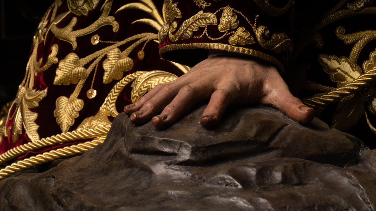 🟣 𝗕𝗘𝗦𝗔𝗠𝗔𝗡𝗢𝗦 𝗔 𝗡𝗨𝗘𝗦𝗧𝗥𝗢 𝗣𝗔𝗗𝗥𝗘 𝗝𝗘𝗦𝗨𝗦 𝗗𝗘 𝗟𝗔𝗦 𝗣𝗘𝗡𝗔𝗦⁣
⁣
La Hermandad y Cofradía de Nazarenos de Nuestro Padre Jesús de las Penas y María Santísima de los Dolores, establecida canónicamente, desde su fundación en 1.875, en la Parroquia de