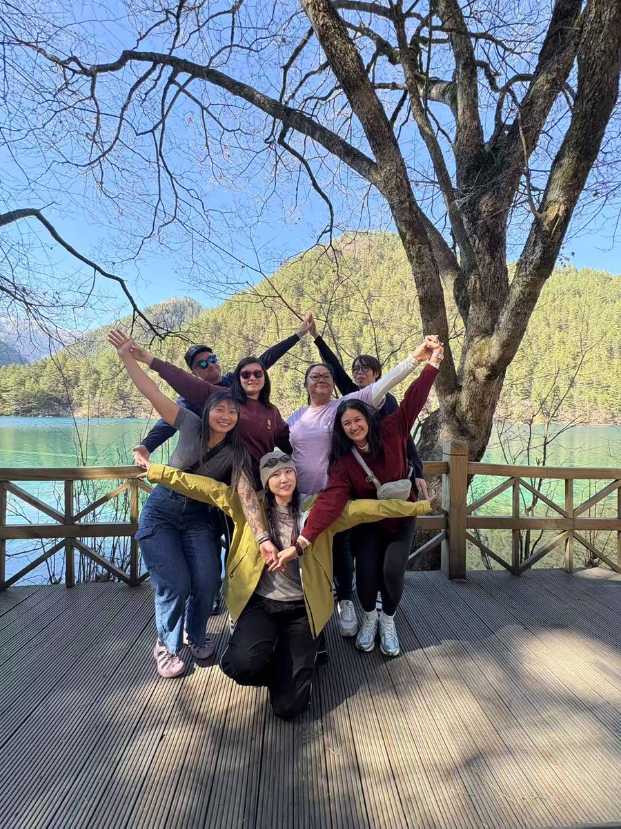 ahfugs's tweet photo. We did the thing in China https://t.co/OeUXVL5NnA