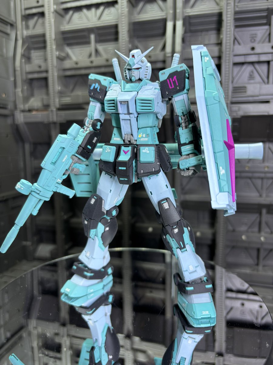 ガンダムコンバージ 塗装 ガンダム（初音ミクVer.）