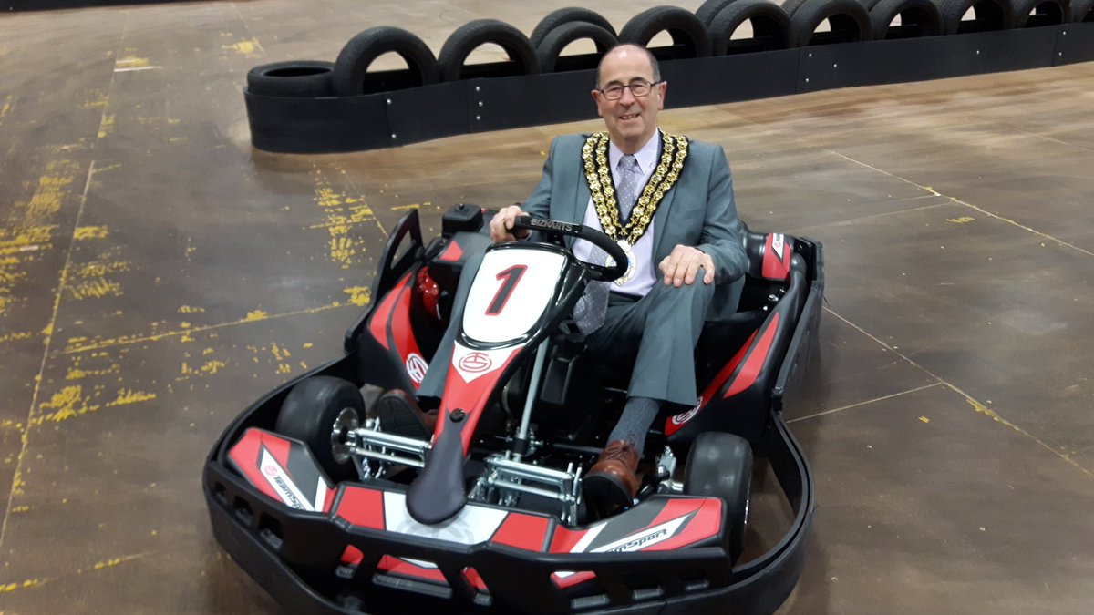 We're deeply saddened by the passing of <a href="/DaveBHarry/">David Harrison</a>, Chairman of #Basildon Council (1986-8) &amp; 3rd Mayor (2016-18), first elected in 1974. He was principled &amp; tenacious. Respected on all sides for his hard work &amp; dedication. Our thoughts go out to his wife, Linda, &amp; family. RIP