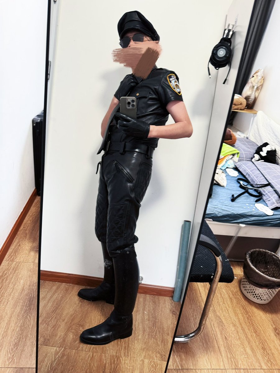 Jacky_lthr (@lucifer_glv) on Twitter photo 