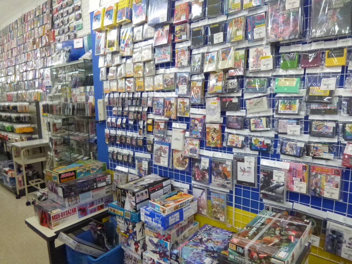 kyokonodan2525's tweet image. 本日長岡方面に用事のため、1年ぶりにハードオフ長岡川崎店。今回の目的はHi-SATURN付属モニタまだ置いてるかと思いまして。
残念ながら店頭にはなかった…。まぁ仕方なし😅
てか更にレトロゲー高すぎ😅
今回購入品は、3.5'2HDのFDD 20枚組2,750円☺️
FDD希少な上お買い得👍
#ハードオフ #ハドフ #FDD