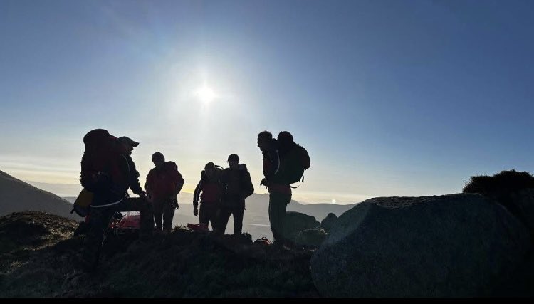 arranMRT's tweet image. ❌ CALLOUT ❌ 05/04/25, to person with a lower leg injury on A'Chir. The casualty was given pain relief, and stretchered off the ridge, then transported to hospital by CG helicopter 199
#Volunteers #ScottishMR #Arran #IsleOfArran #Volunteering
#StJohnScotland #PoliceScotland