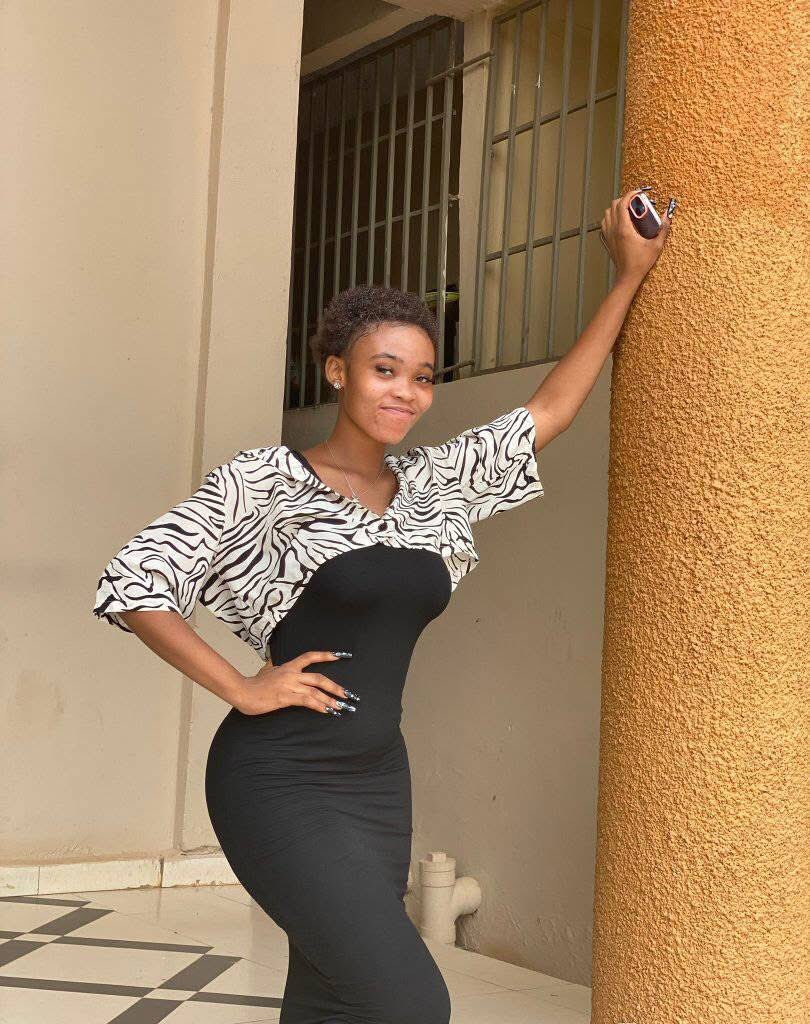 Gold_G5's tweet image. Happy Sunday 🥰

#SIMFUBARA🇳🇬