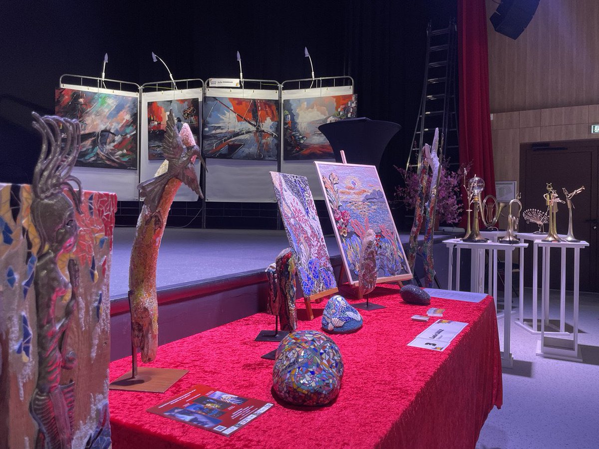 Grâce à l’enthousiasme de Robert Bonnet, le Festival des Arts réunit les œuvres de 70 artistes, ce week-end à Merville. Ne ratez pas les incroyables photos de Bruno Beghin, artiste carassonnais invité de cette 9 ème édition qui vient de disparaître brutalement !