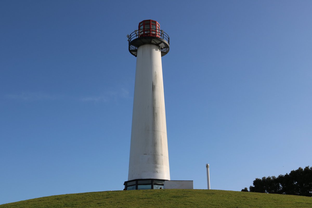 eccunionramirez's tweet photo. A lighthouse in Long Beach. https://t.co/Cs7wXZYe1O