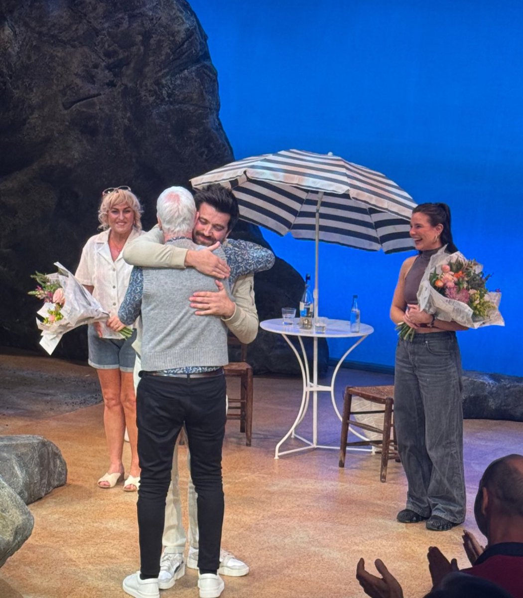 StephenFletchUK's tweet image. Last night's final curtain call with Willy Russell @LivEveryPlay
