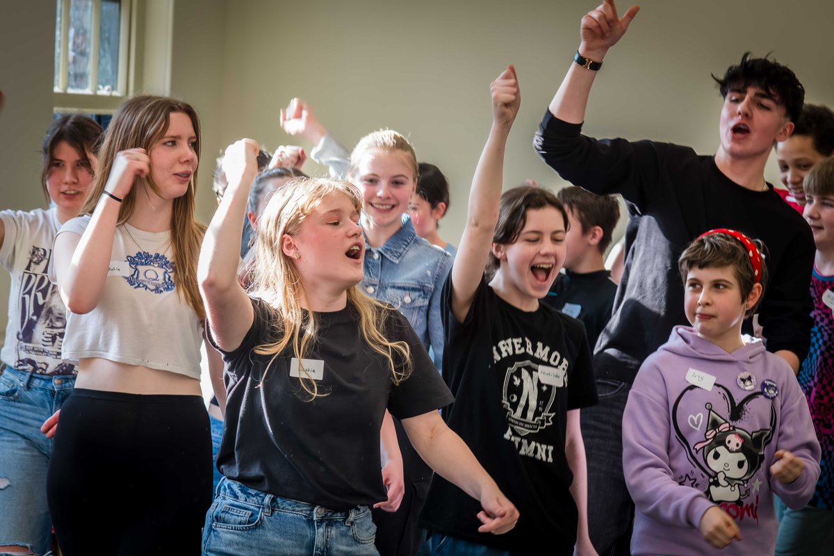 YorkTheatre's tweet image. We've recently been up and about in our His Last Report movement skills workshops.💃

We had our first full cast read through last week and rehearsals start soon, so keep an eye out for lots of exciting new content📽️

📸John Saunders, Natasha Sinton, Alan Gibson and Mike Darley