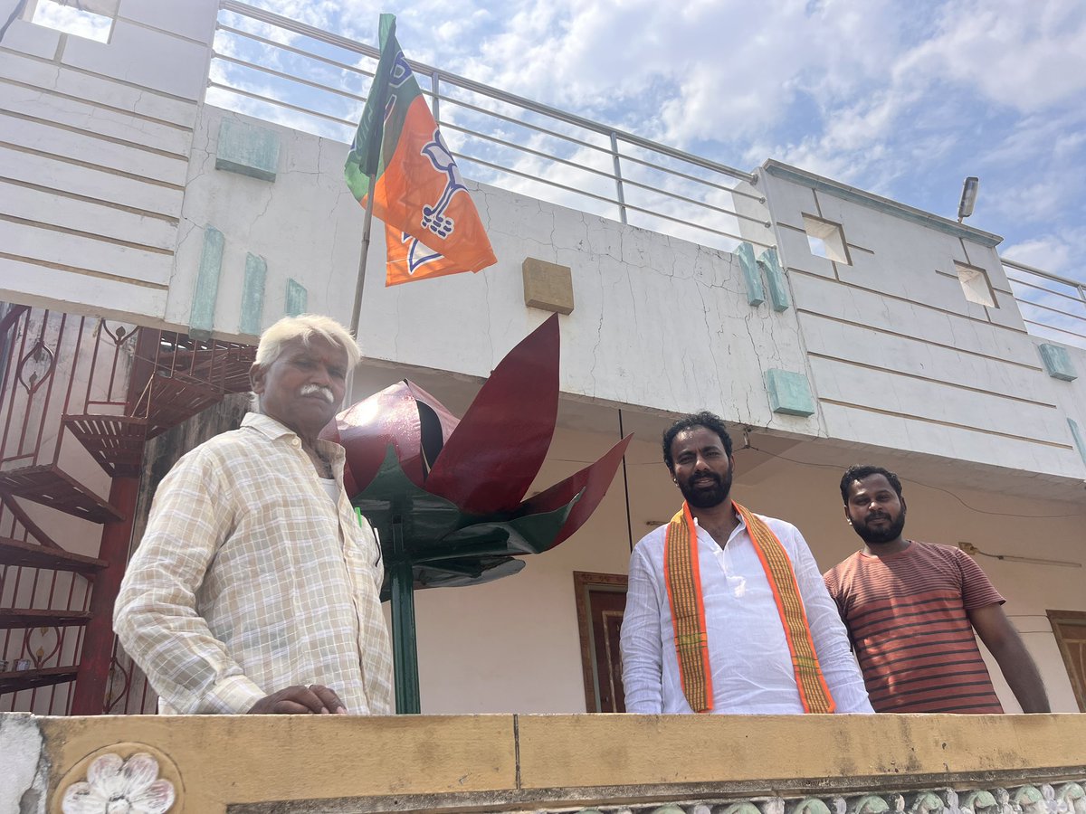 RNagothu's tweet photo. "Flag Festival celebrations are in full swing in every village " 
#BJP4ViksitBharat
#BJPFoundationDay2025
 #FlagFestival #VillageLife https://t.co/Eqh2HU38IL