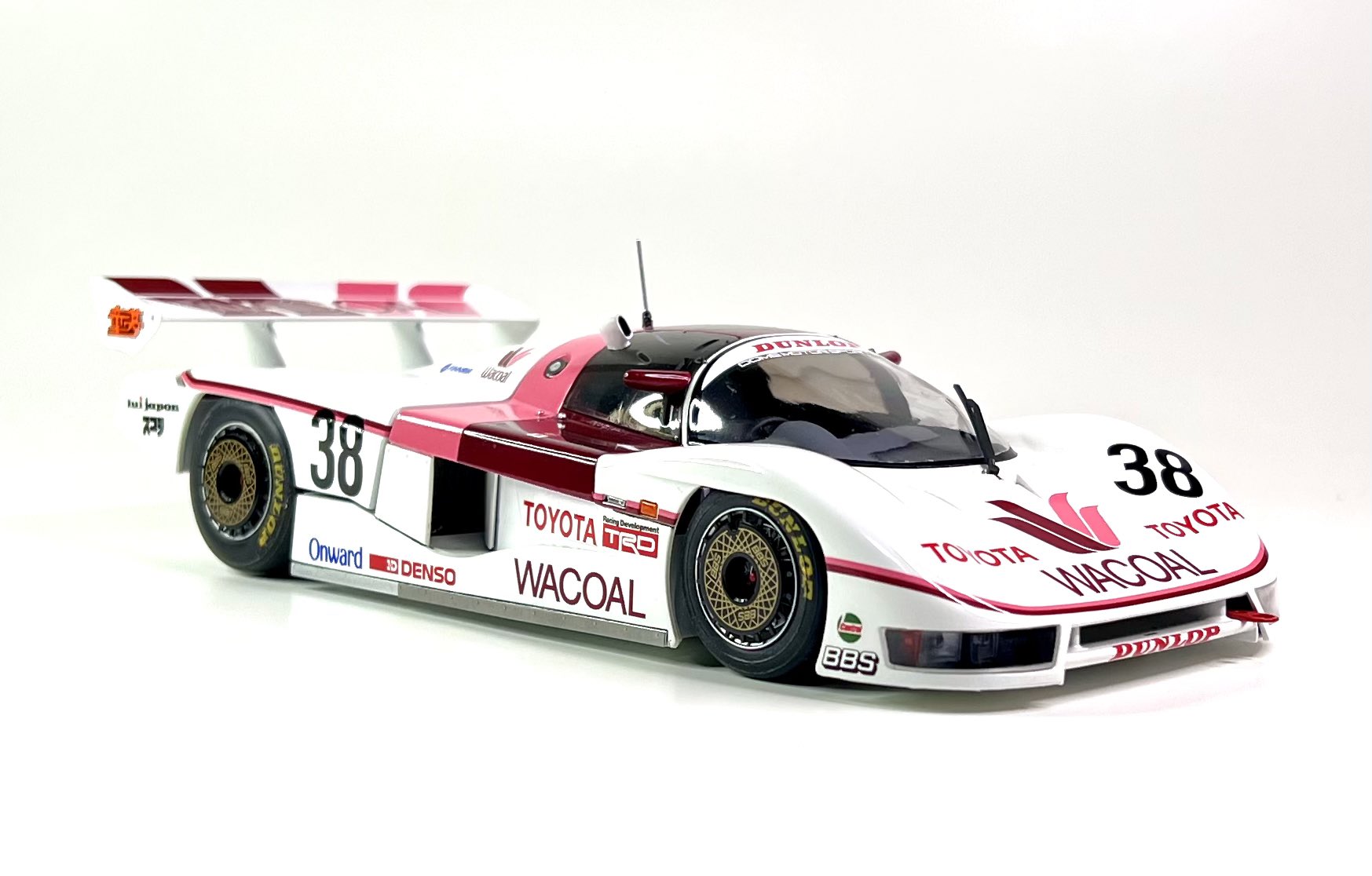 新品未展示 1/43 イグニッションモデル ワコール TOYOTA 童夢 84C IG0335 1/43 WACOAL Toyota 童夢 84C (#38) 1985 JSPC | LINE UP
