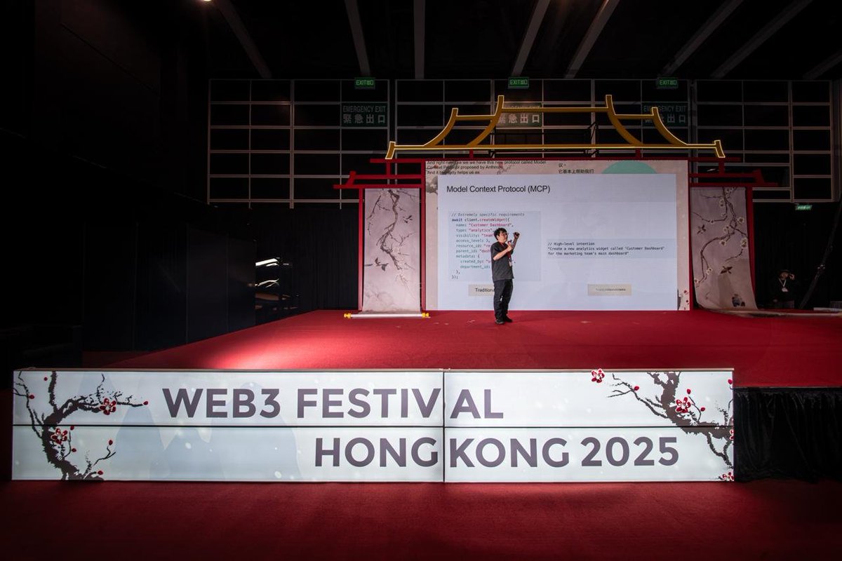 Agentic alpha dropped this weekend by <a href="/yq_acc/">YQ</a> in HK  
amongst frens &amp; learners <a href="/brevis_zk/">Brevis</a>  <a href="/WXblockchain/">Wanxiang Blockchain</a> @HashKeygroup <a href="/festival_web3/">Web3Festival</a> 

photo creds: <a href="/babypro_/">babypro</a>