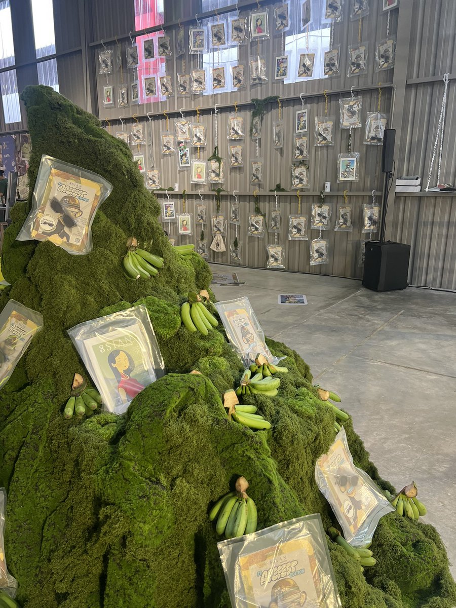 Seen this moss before? Doubt it. Ape Carnival is happening right now, don’t blink! 🍌