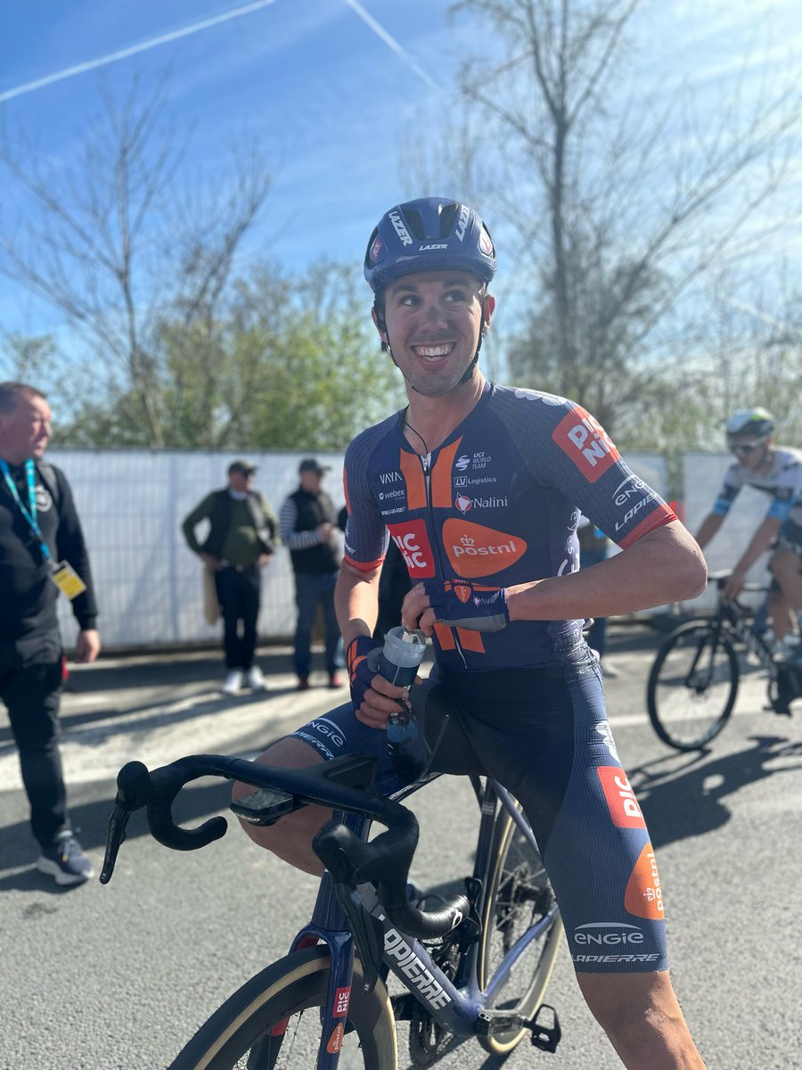 Team Picnic PostNL (@picnicpostnl) on Twitter photo <a href="/RondeVlaanderen/">Ronde van Vlaanderen</a> <a href="/NabermanTim/">Tim.Naberman</a> <a href="/TimoRoosen/">Timo Roosen</a> <a href="/johndegenkolb/">John Degenkolb</a> <a href="/seanf1ynn/">Sean Flynn</a> Well that was one fast edition of #RVVMen 🥵
After his big day out in the break <a href="/seanf1ynn/">Sean Flynn</a> leads us home in Oudenaarde, with <a href="/PatEddy02/">Pat Eddy</a> finishing in a group behind that 🪨
#KeepChallenging #RVV25🇧🇪 <a href="/RondeVlaanderen/">Ronde van Vlaanderen</a> <a href="/NabermanTim/">Tim.Naberman</a> <a href="/TimoRoosen/">Timo Roosen</a> <a href="/johndegenkolb/">John Degenkolb</a> <a href="/seanf1ynn/">Sean Flynn</a> Well that was one fast edition of #RVVMen 🥵
After his big day out in the break <a href="/seanf1ynn/">Sean Flynn</a> leads us home in Oudenaarde, with <a href="/PatEddy02/">Pat Eddy</a> finishing in a group behind that 🪨
#KeepChallenging #RVV25🇧🇪