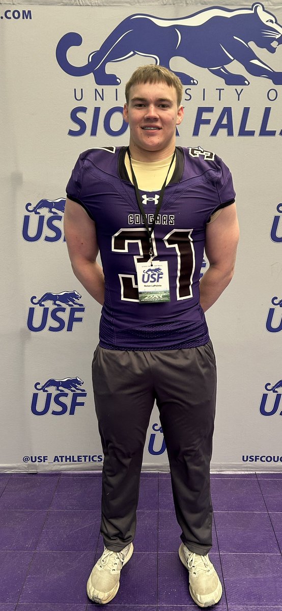 Thank you <a href="/Coach_Boes/">Bryan Boesen</a> and <a href="/USFCougarsFB/">USF Football</a> for the junior day visit!
Had a great time watching practice and talking with <a href="/JimGlogowski/">Coach Glo</a>!!

<a href="/CoachJ_USF/">Alex Johnson</a> <a href="/AndoverHuskies/">Andover HS Football</a>