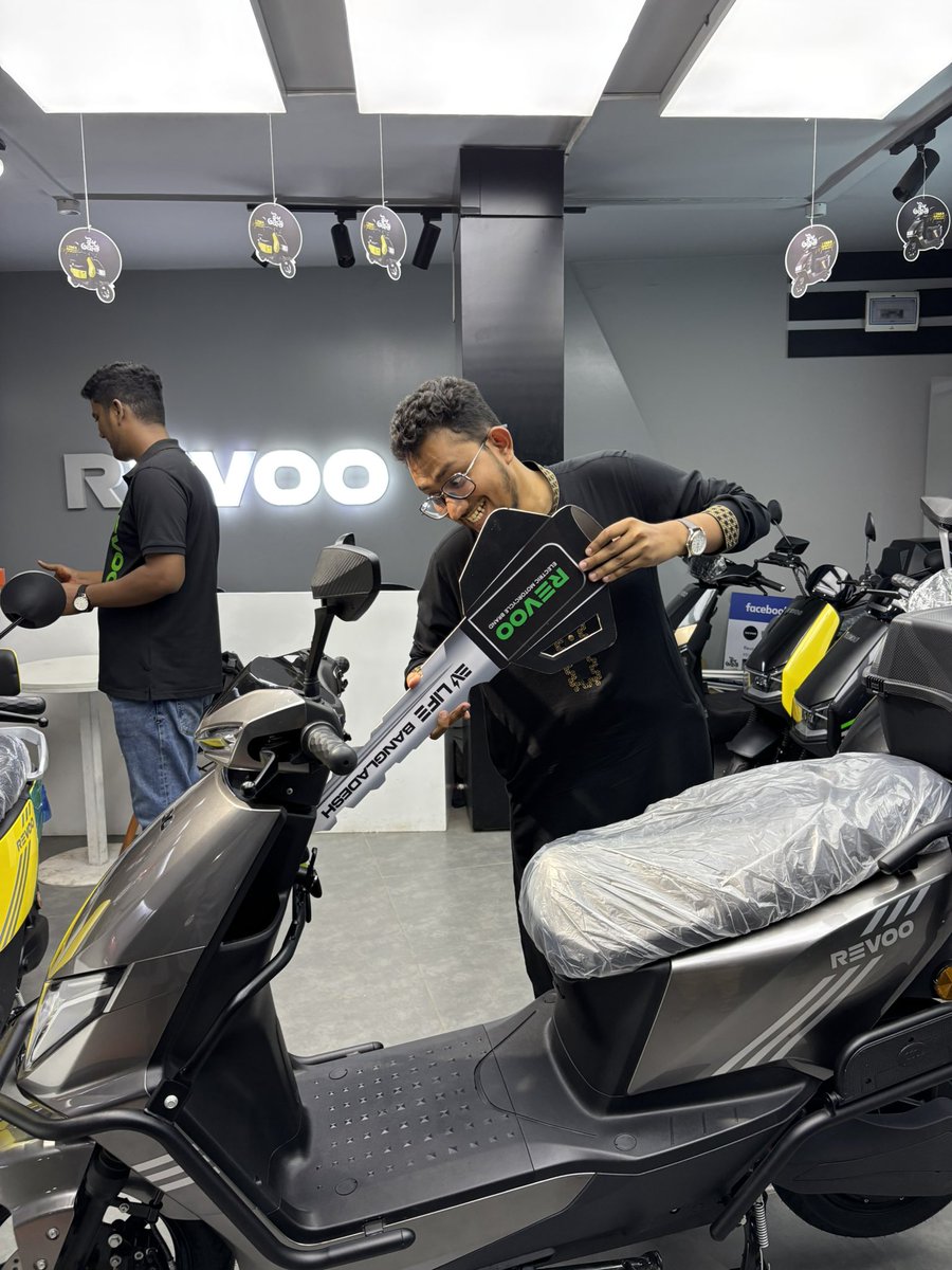 Me in the morning: From today I’m gonna be sensible with my money.
After hitting some criticals : Yamate kudasai

FYI, thanks <a href="/YogoshaOfficial/">Yogosha</a> for quick bounties. After breaking my leg two times, hand 1 time shifted from gixxer to EV.