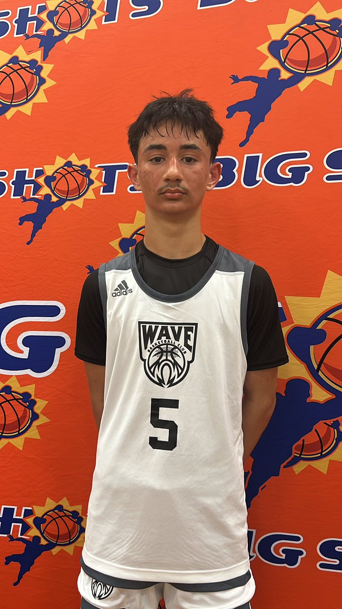 BigShotsGameMVP's tweet photo. #BIGSHOTS #VirginiaTipoff 

14u

Wave White 20
#5 Caleb Chand 6pts

LP Elite 14. 47
#10 Marquise Wade 17pts https://t.co/1iVnegUBb8