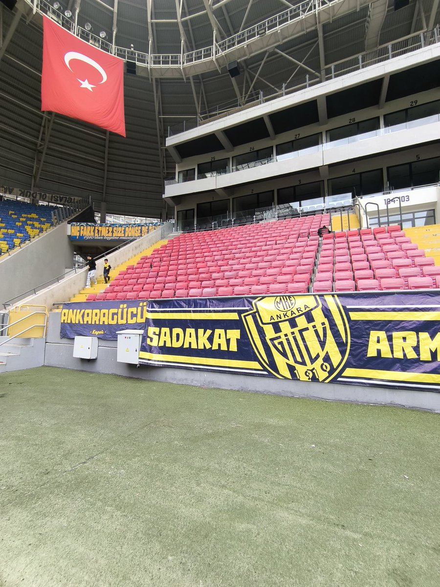 Biz Hazırız...

 19.00'da Kapalının Sağında.

#Ankaragücü | #Sağkapalı