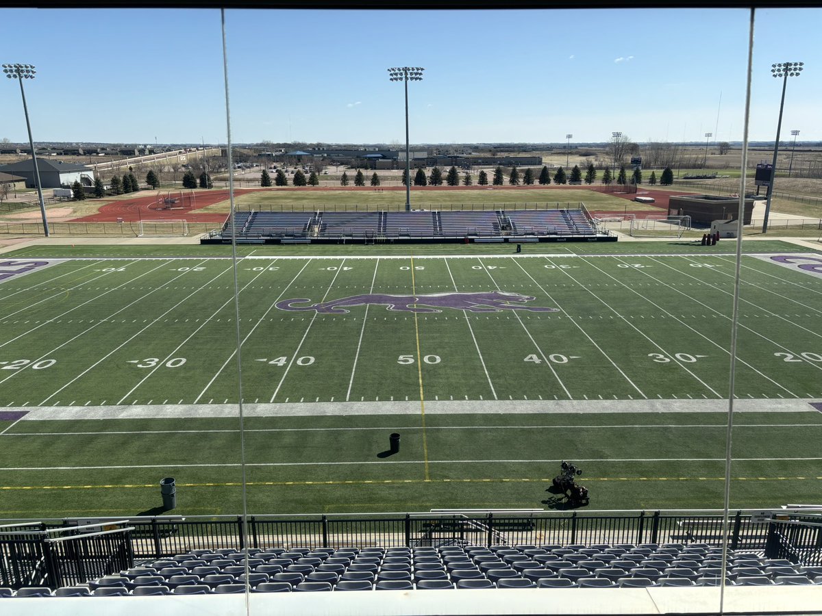 Thank you <a href="/USFCougarsFB/">USF Football</a> for the great Junior Day yesterday! Loved learning more about the program and from <a href="/JimGlogowski/">Coach Glo</a>. Excited to be back! <a href="/CoachJ_USF/">Alex Johnson</a> <a href="/jakob_thut/">Coach Thut</a> <a href="/CoachGDutcher/">Coach Dutch</a> <a href="/CoachLueds/">Lucas Lueders</a>