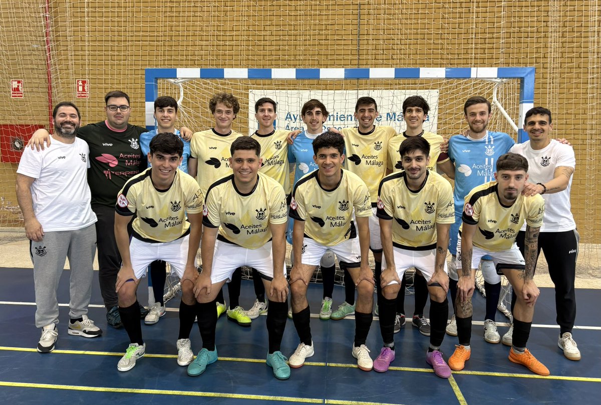 FMalacitano's tweet photo. 🔊 𝙁𝙄𝙉𝘼𝘼𝘼𝘼𝘼𝘼𝙇𝙇𝙇‼️

🎙️𝑉𝐼𝐶𝑇𝑂𝑅𝐼𝐴 𝑀𝐸𝑅𝐸𝐶𝐼𝐷𝐴 de nuestro primer equipo ante un grandísimo rival @BlancaFS1 🔝⚔️⚽️

⚓️➕3️⃣ en un colosal partido de ambos conjuntos. Una segunda parte de ensueño, nos hace tener 𝙼𝚄𝚈 𝙲𝙴𝚁𝚀𝚄𝙸𝚃𝙰 𝙾𝚃𝚁𝙾 𝙾𝙱𝙹𝙴𝚃𝙸𝚅𝙾, jugar la próxima temporada 𝐂𝐎𝐏𝐀 𝐒𝐌 𝐄𝐋 𝐑𝐄𝐘 🏆 @FutSalRFEF 😱😱😱‼️

💚💜 ᴀɴᴄʟᴀᴅᴏꜱ ᴀ ᴜɴ ꜱᴜᴇñᴏ 🤩😍

®️𝙁𝙞𝙣𝙖𝙡:

🟢🟣 MALACITANO FUTSAL 6️⃣
🆚
⚪️🔵 NAWTER BLANCA FS 2️⃣

@aceitesmalaga @borjavivas @DaniPerezRun @deportemalaga #familia #talento #soñar #futsal #malacitano #malaga #segundabfutsal #malacitanonawterblanca