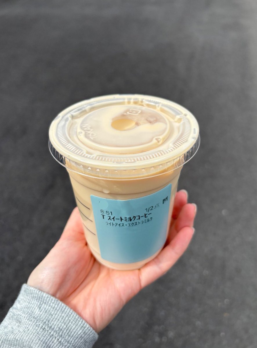 bmoon_07's tweet photo. 朝スタバ☕️
どちらも最近食べたかったやつ
おいしかった⋆౨ৎ˚⟡ https://t.co/vPcxFLYD0U