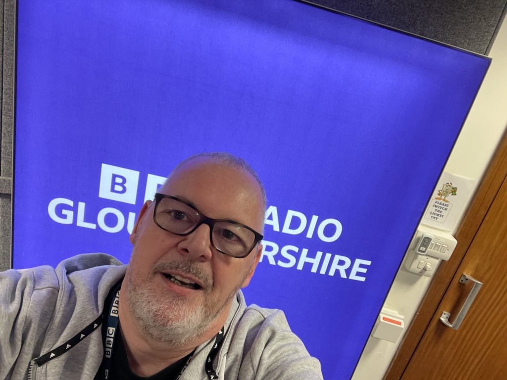 It’s longtime since you and I have been on the same station together.

Red Rose Old Boys! 

Thanks for the news this afternoon John!

<a href="/JohnBarnesUK/">John Angus Spencer-Barnes 🏳️‍🌈</a>