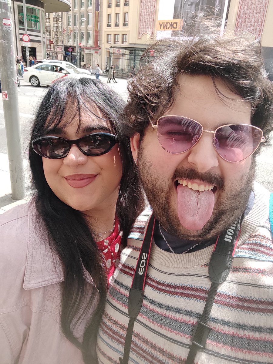 JosephJaumeRV's tweet photo. Gracias destino por cruzarme con gente TAN GUAY #uysimsfinal
#DanRenville https://t.co/oevTrNvBxq