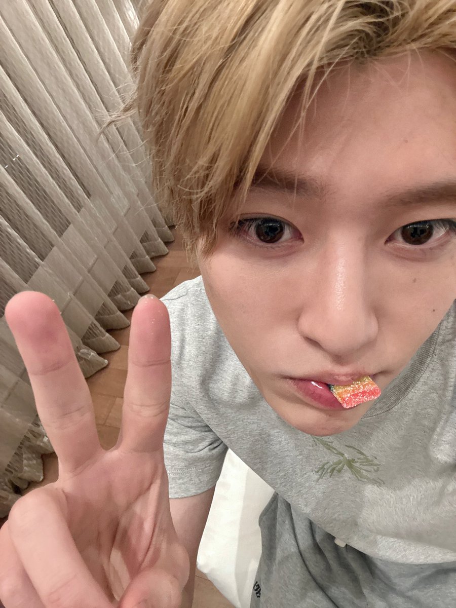 sionarchives's tweet image. #SION weverse update