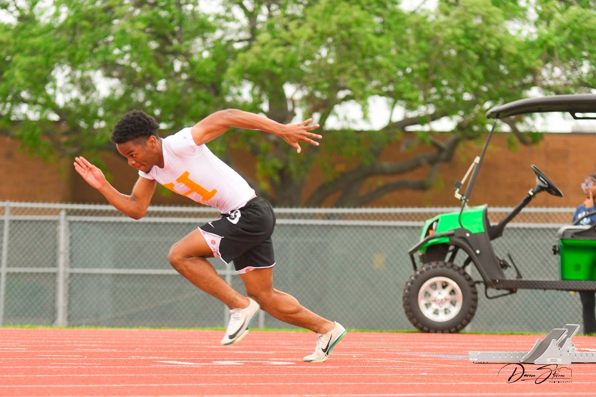 Alief Hastings Boys Track and Field (@aliefhastingstf) on Twitter photo <a href="/brayloo08/">braylon hall</a> advances to the Area Meet after finishing 2nd in the 400m (50.56) <a href="/BearkatsTFXC/">Sam Houston T&F/XC</a> <a href="/AliefHastingsFB/">Hastings Football</a> #ItsFREE #RecruitTheBearCave <a href="/brayloo08/">braylon hall</a> advances to the Area Meet after finishing 2nd in the 400m (50.56) <a href="/BearkatsTFXC/">Sam Houston T&F/XC</a> <a href="/AliefHastingsFB/">Hastings Football</a> #ItsFREE #RecruitTheBearCave