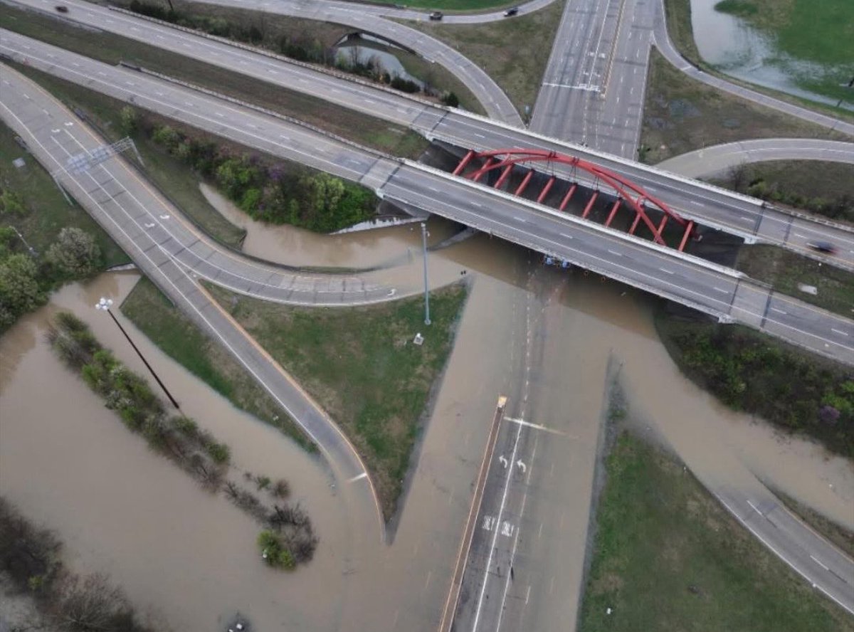 Chris Mafia 🔮 tweet media